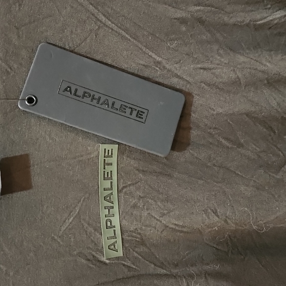 NWT Alphalete long sleeved tshirt - Picture 4 of 4